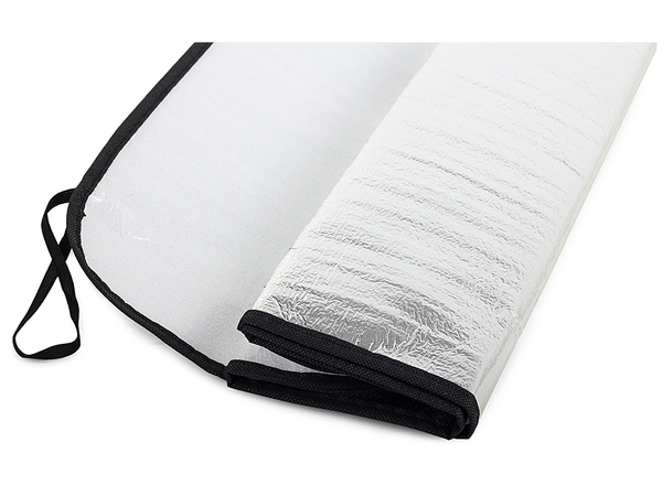 Windscreen sunshade mat for the rear windscreen of a car