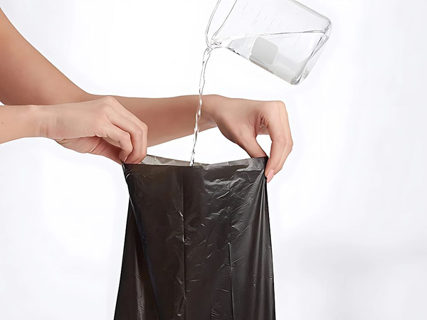 Vrecká na psie hovienka 50 roliek silný pes + dávkovač