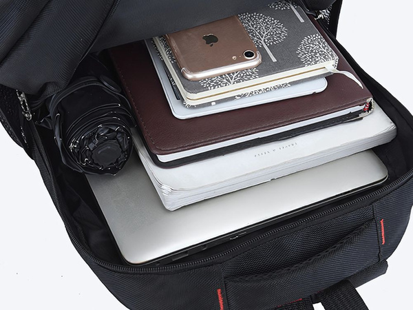 Městský batoh školní mládežnický sportovní 15l černý 3 přihrádky na notebook