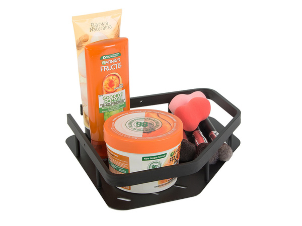 Vannas istabas stūra plaukts dušas bēniņu piekariņiem