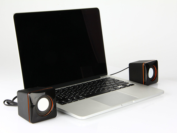 Računalniški zvočniki pc 2.0 jack napajanje usb