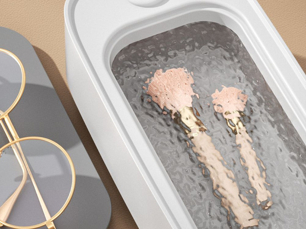 Ultrasonic vibration cleaner for cleaning jewellery, glasses and watches