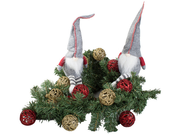 Gnome de noël gnome de noël sous l'arbre de noël