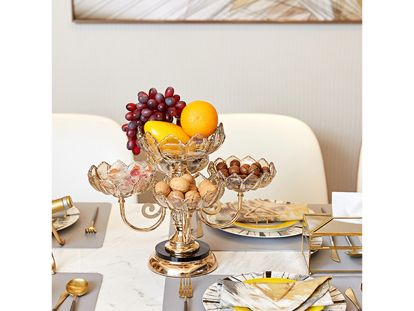 Halmozott torta tálca gyümölcs édességek forgó tálca