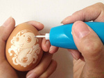 Engraving device engraving ballpoint pen