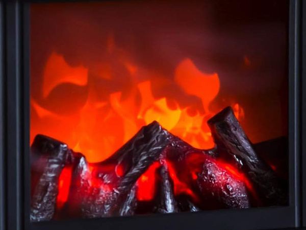 Kamīns rezultātā laterna ar uguni pārvietojas liesmas lampa