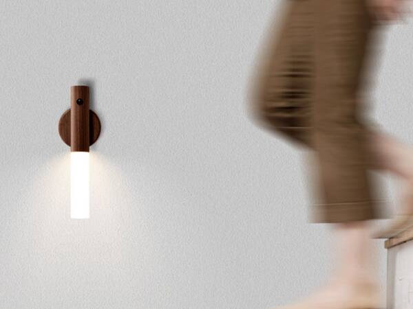 Lámpara led cálida aplique con detector de movimiento imán de pared