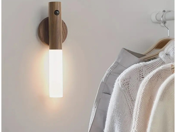 Lámpara led cálida aplique con detector de movimiento imán de pared